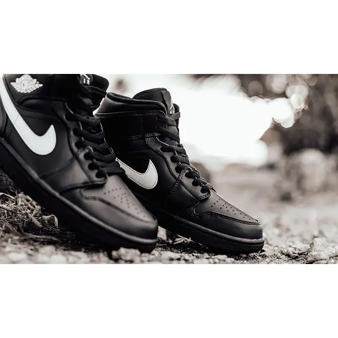 Air jordan 1 on sale mid all black