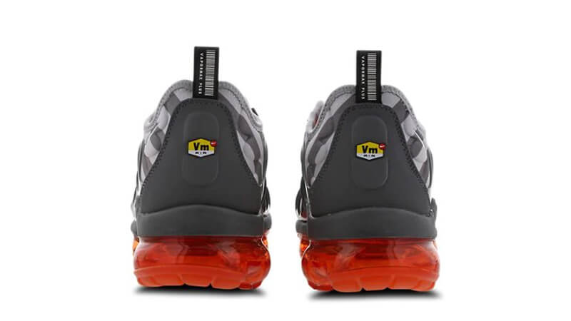 Nike Air VaporMax Plus Wolf Grey Crimson