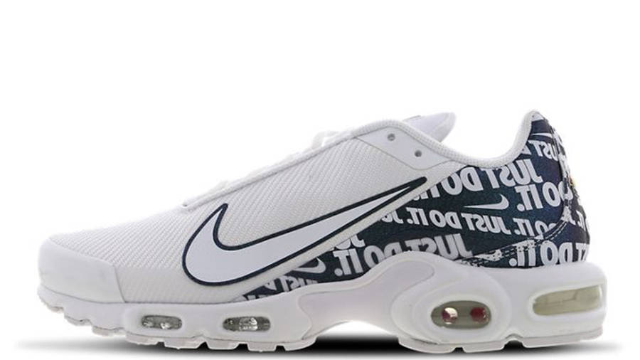 white and silver air max plus