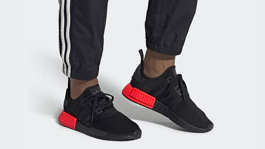 nmd r1 black red sole