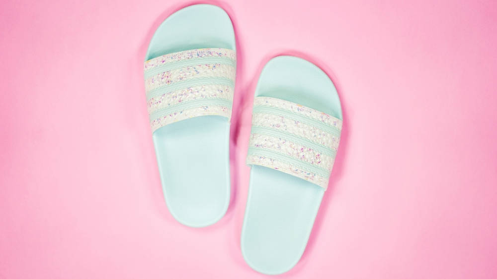 adidas Adilette Holographic W Cyan adidas Adilette Holographic W Cyan