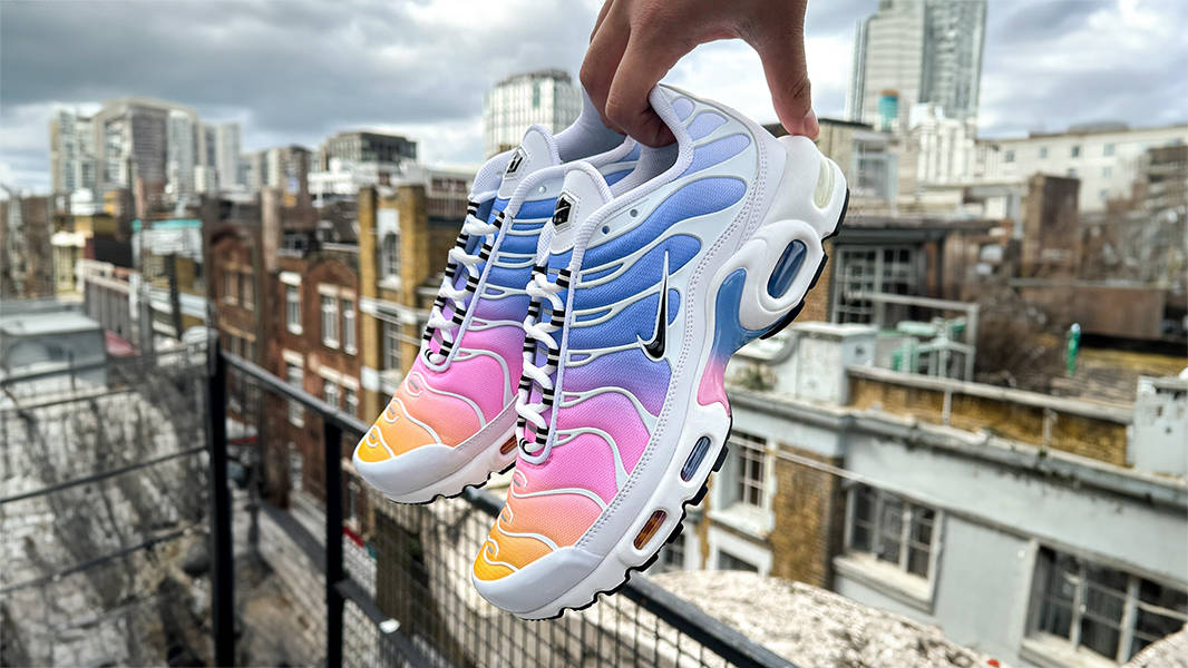 Pink blue air max plus best sale