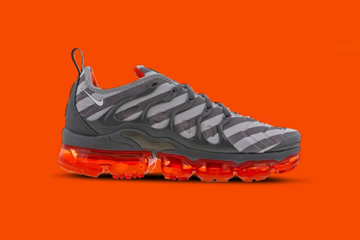 vapormax orange bottom