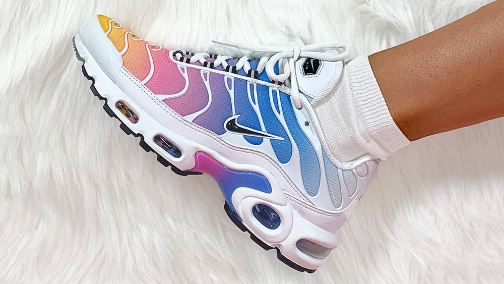 GIVEAWAY- WIN The Nike Air Max Plus In University Blue Psychic Pink