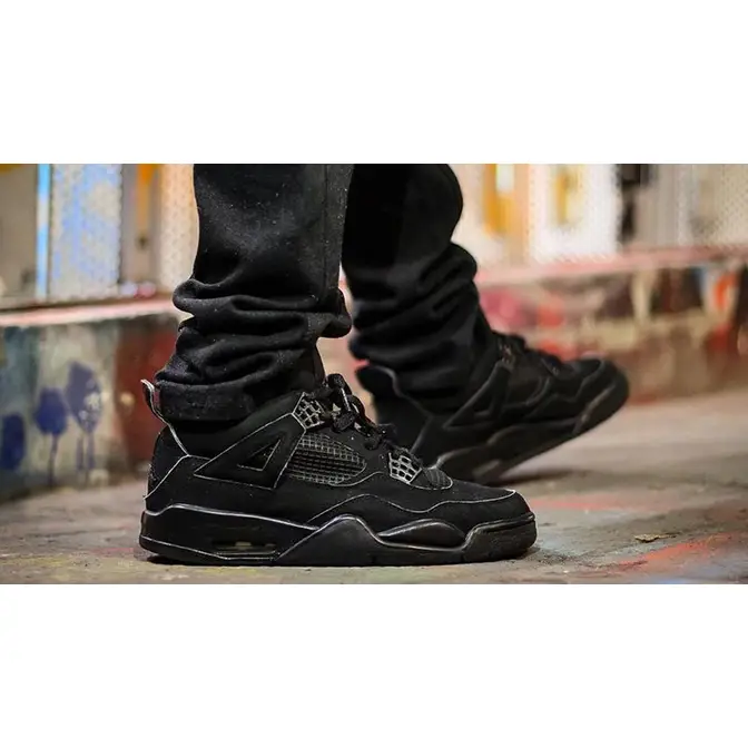 鑑定済】NIKE AIR JORDAN4 RETRO BLACK CAT 28-