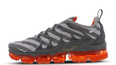 nike vapormax plus grey and red