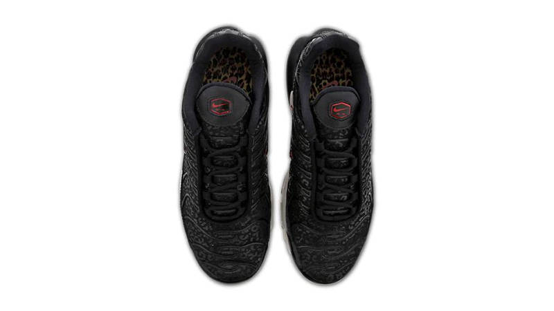 nike air max plus womens black and red