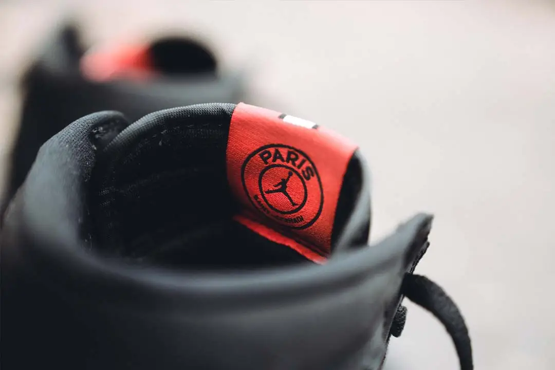 black and purple jordan socks