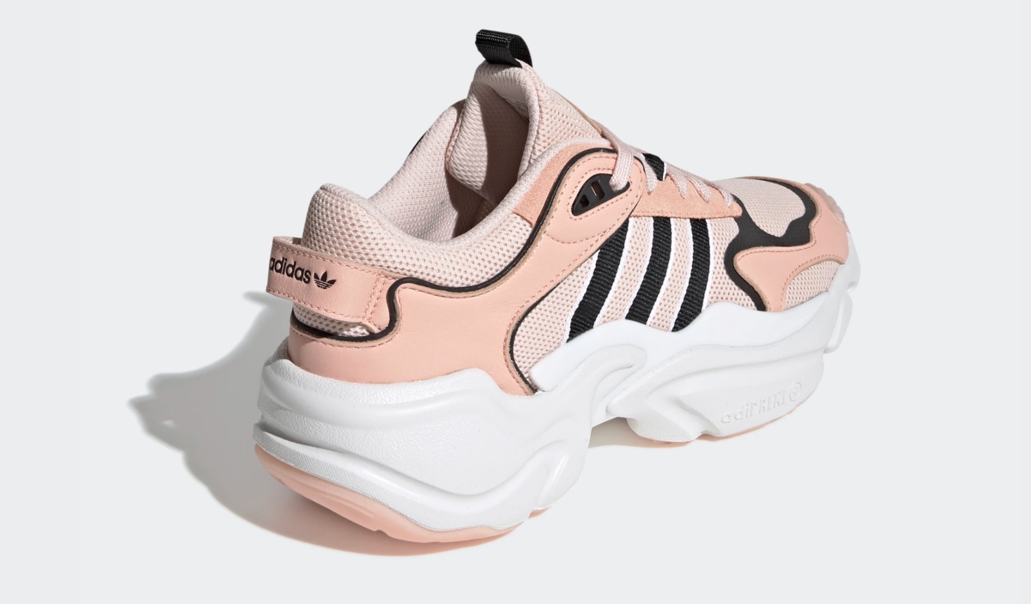 ADIDAS ORIGINALS☆MAGMUR RUNNER adidas-originals-magmur-runner