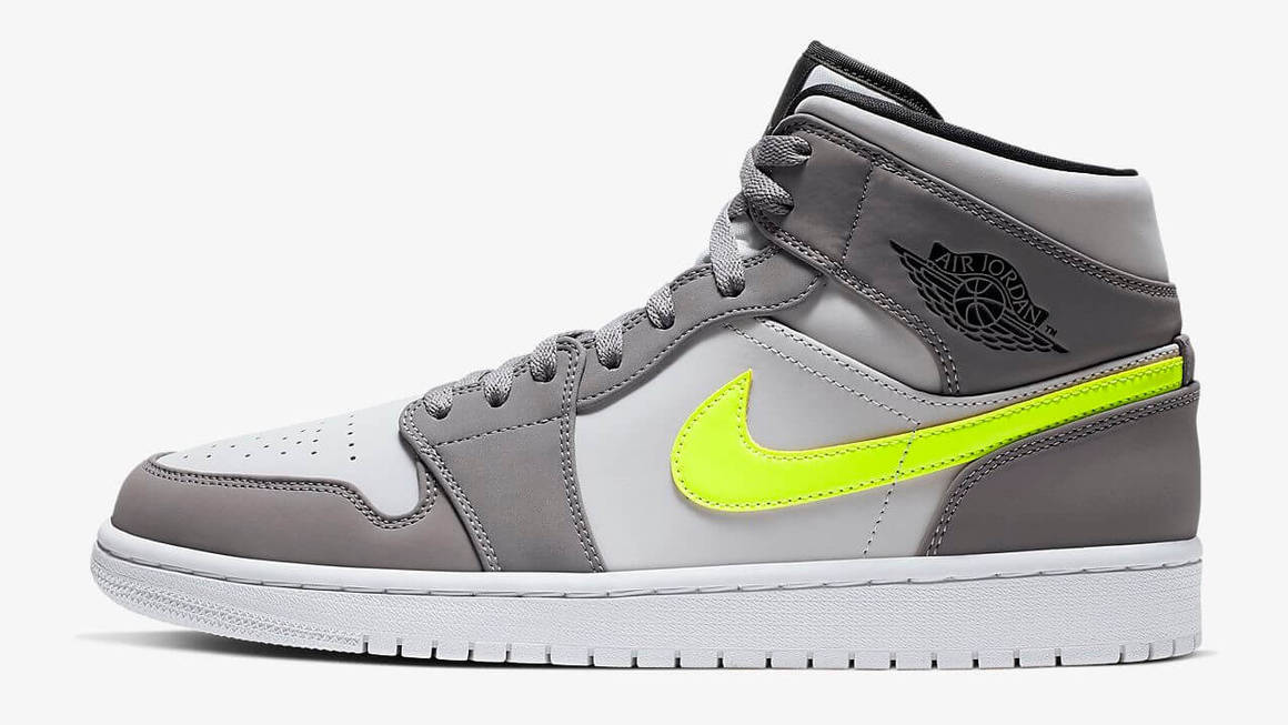 nike air vapormax flyknit 3 gunsmoke volt