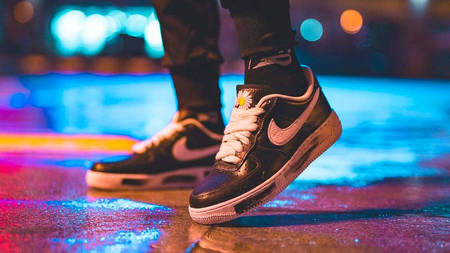 An On Foot Look At G-Dragon’s PEACEMINUSONE x Nike Air Force 1 ‘Para?Noise’ An On Foot Look At G-Dragon’s PEACEMINUSONE x Nike Air Force 1 ‘Para?Noise’