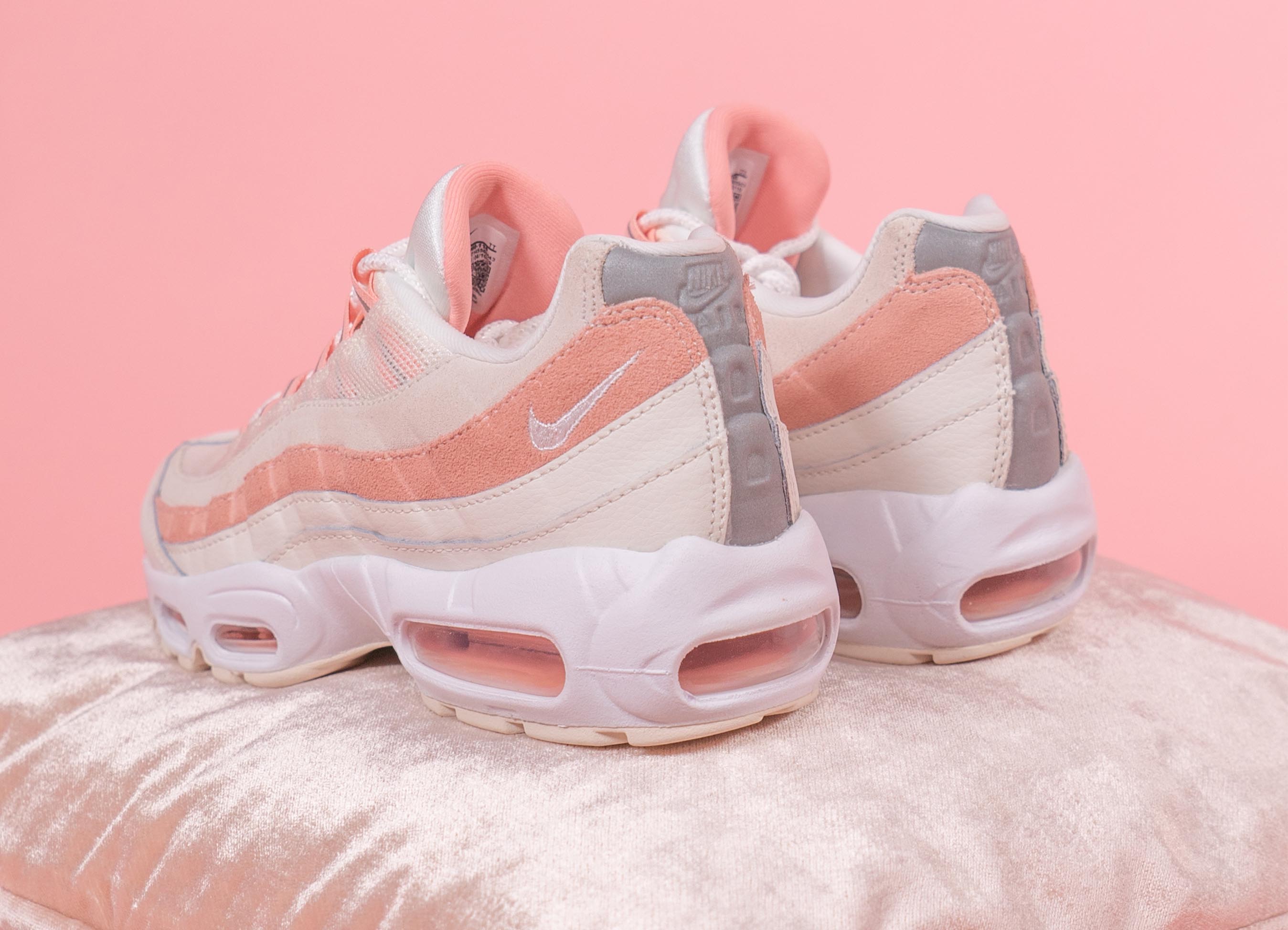 Nike Air Max 95 Bleached Coral heel