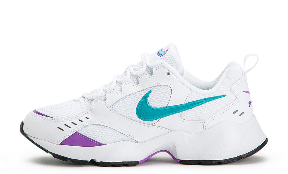 nike air heights trainers in white