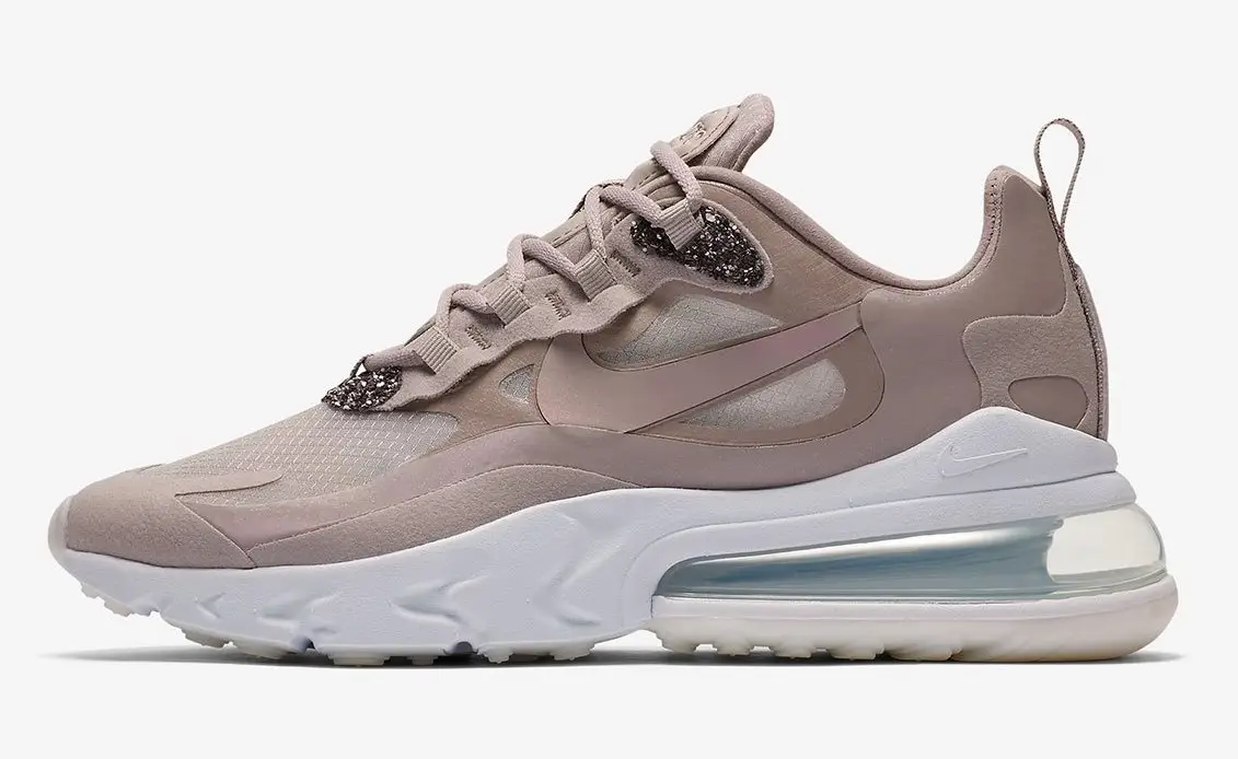 Nike 270 outlet react iridescent