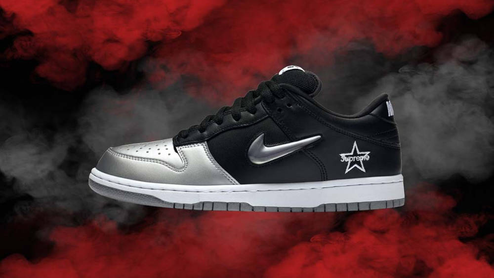 An Official Look At The Supreme x Nike SB Dunk Low 'Black/Metallic Silver' An Official Look At The Supreme x Nike SB Dunk Low ‘Black/Metallic Silver’