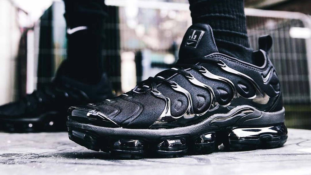 Take 10% Off These 10 'Triple Black' Trainers With This Code! Take 10% Off These 10 ‘Triple Black’ Trainers With This Code!