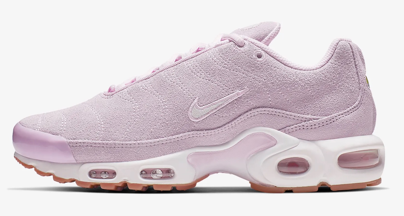 Add Some Pink To Your Rotation With These 9 Nike Sale Sneakers! 4