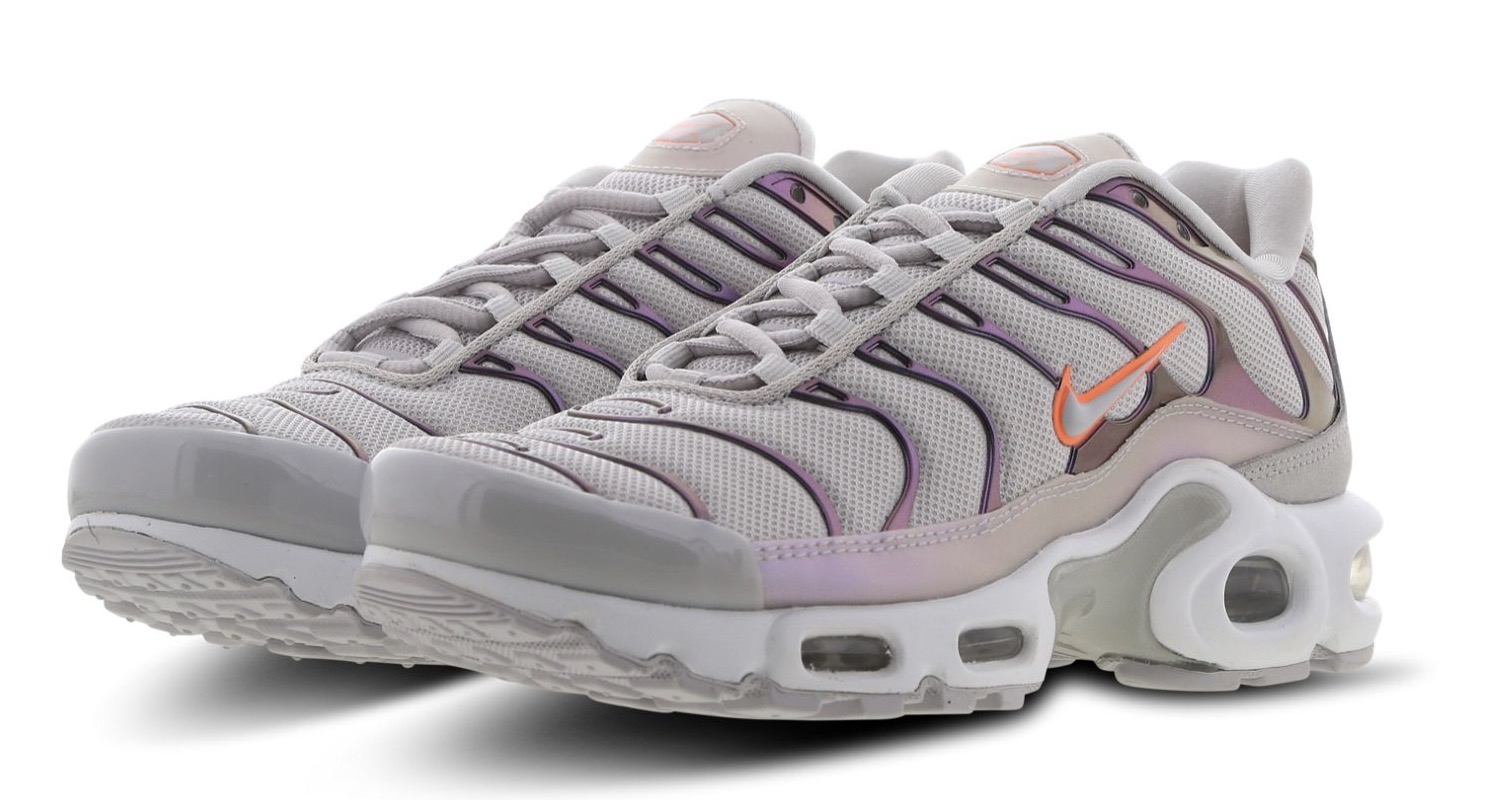 Check Out The Metallic Purple Waves On This Nike Air Max Plus 2