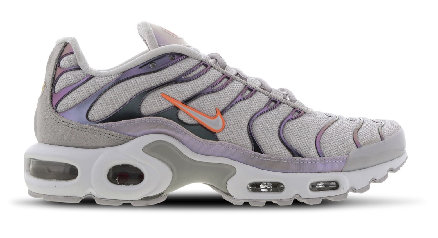 Check Out The Metallic Purple Waves On This Nike Air Max Plus