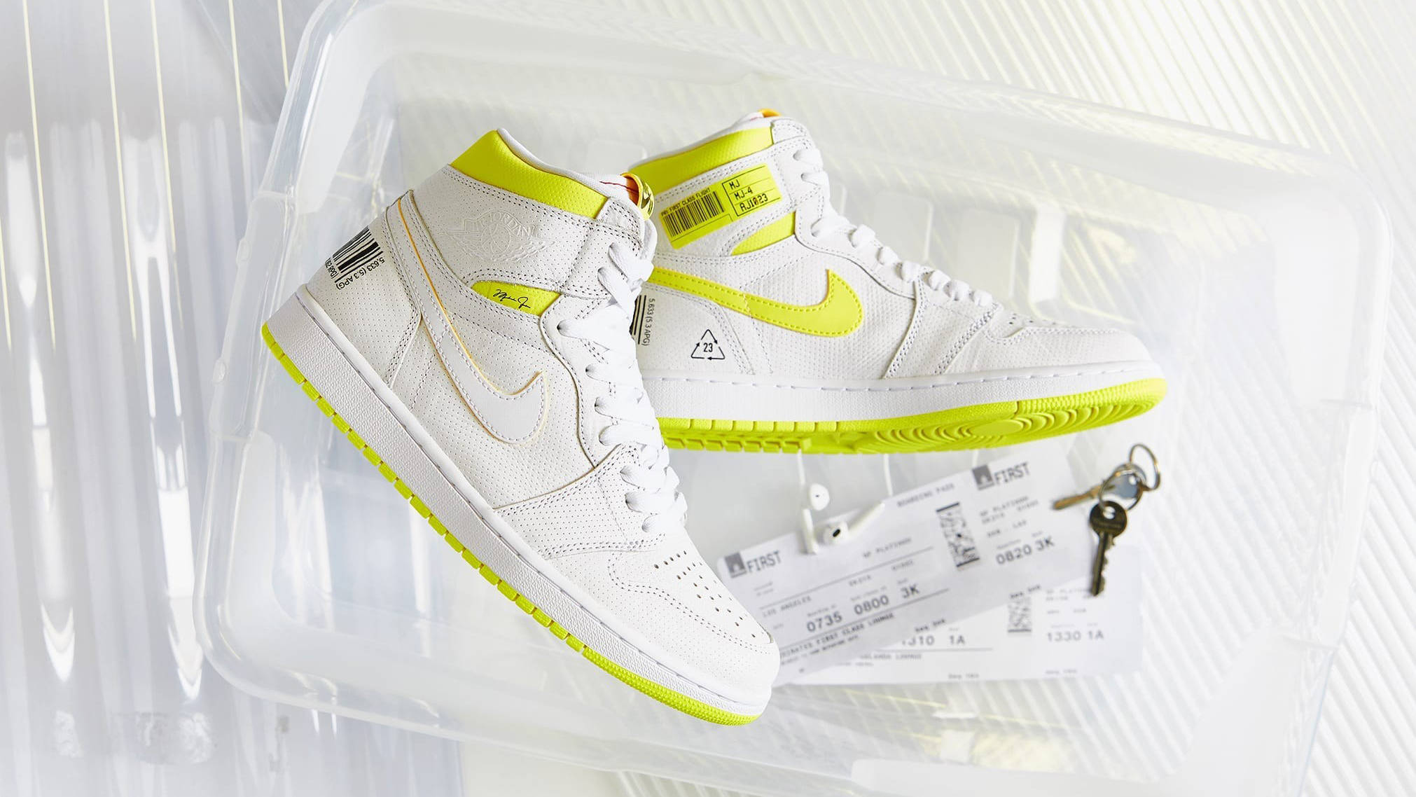 Vibrant Yellow Detailing Decorates The Air Jordan 1 First Class Flight The Sole Supplier