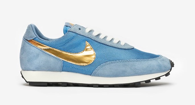 Nike Daybreak Black Metallic Gold side