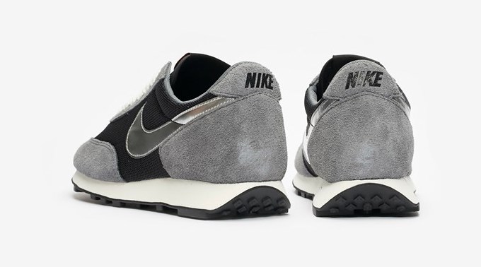 Nike Daybreak Black Metallic Silver