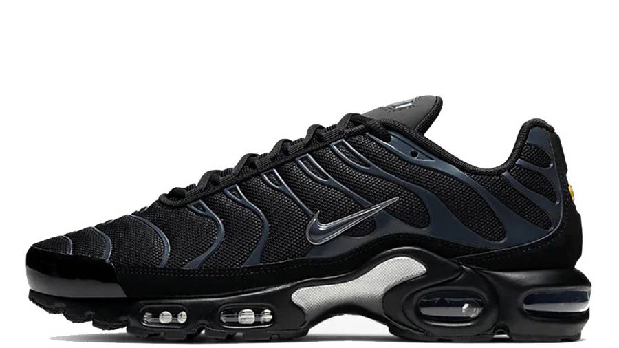 black and silver air max plus