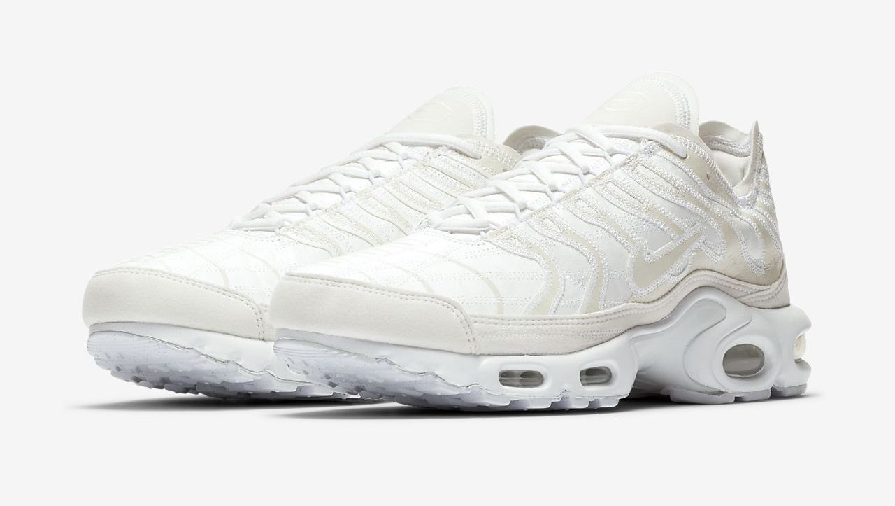 Nike TN Air Max Plus Deconstructed Psychic White. front