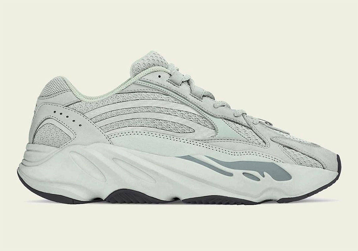 yeezy-bost-700-v2-hospital-blue
