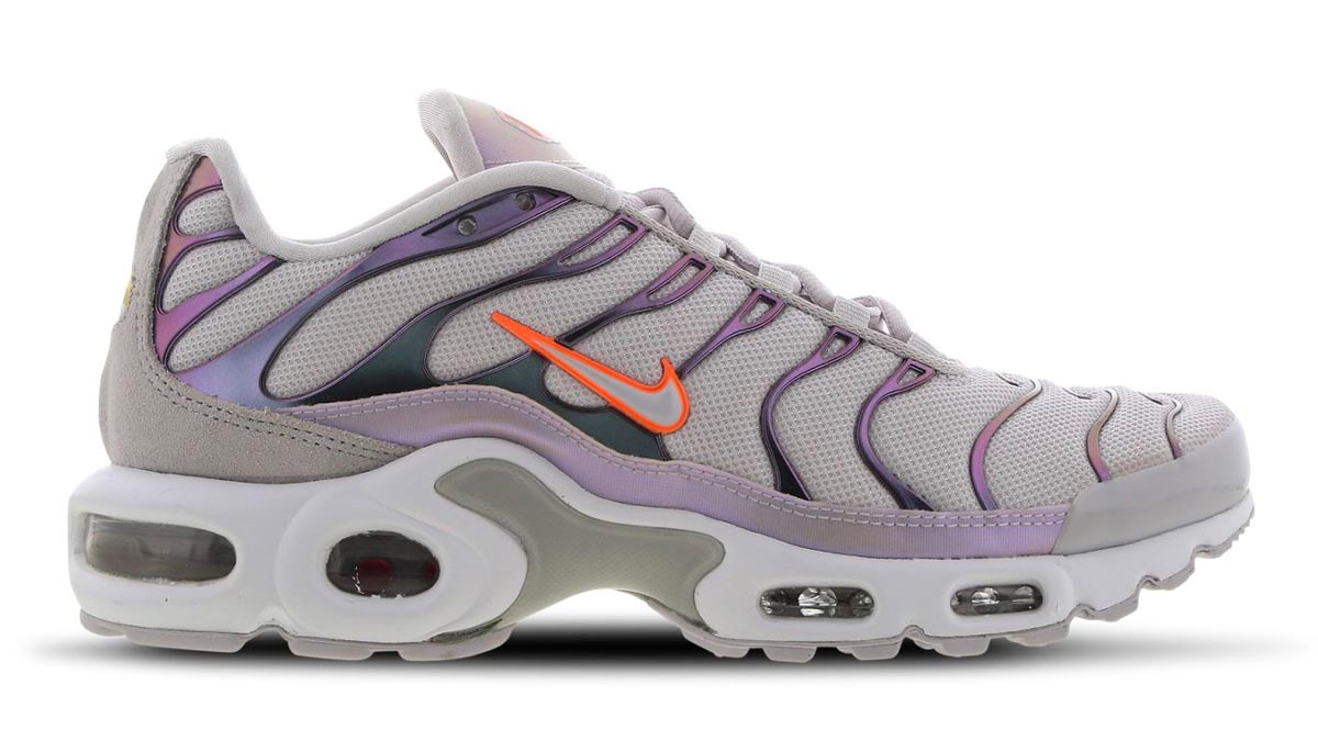_0005_Foot Locker VIP SALE The Sole Womens