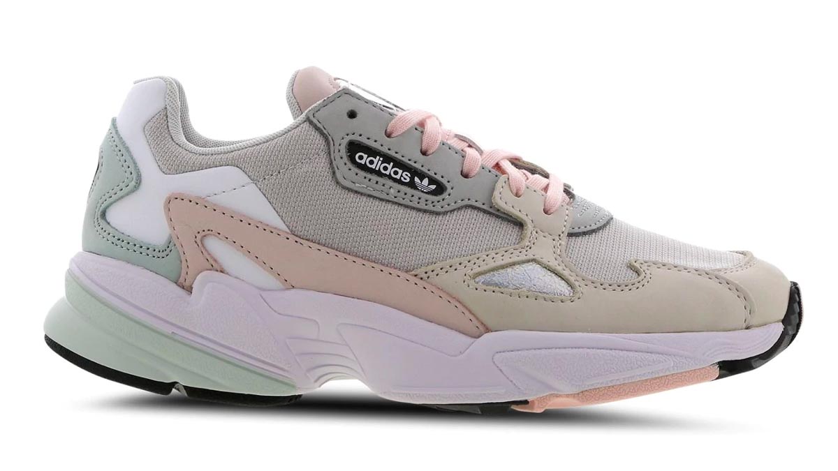 _0017_Foot Locker VIP SALE The Sole Womens