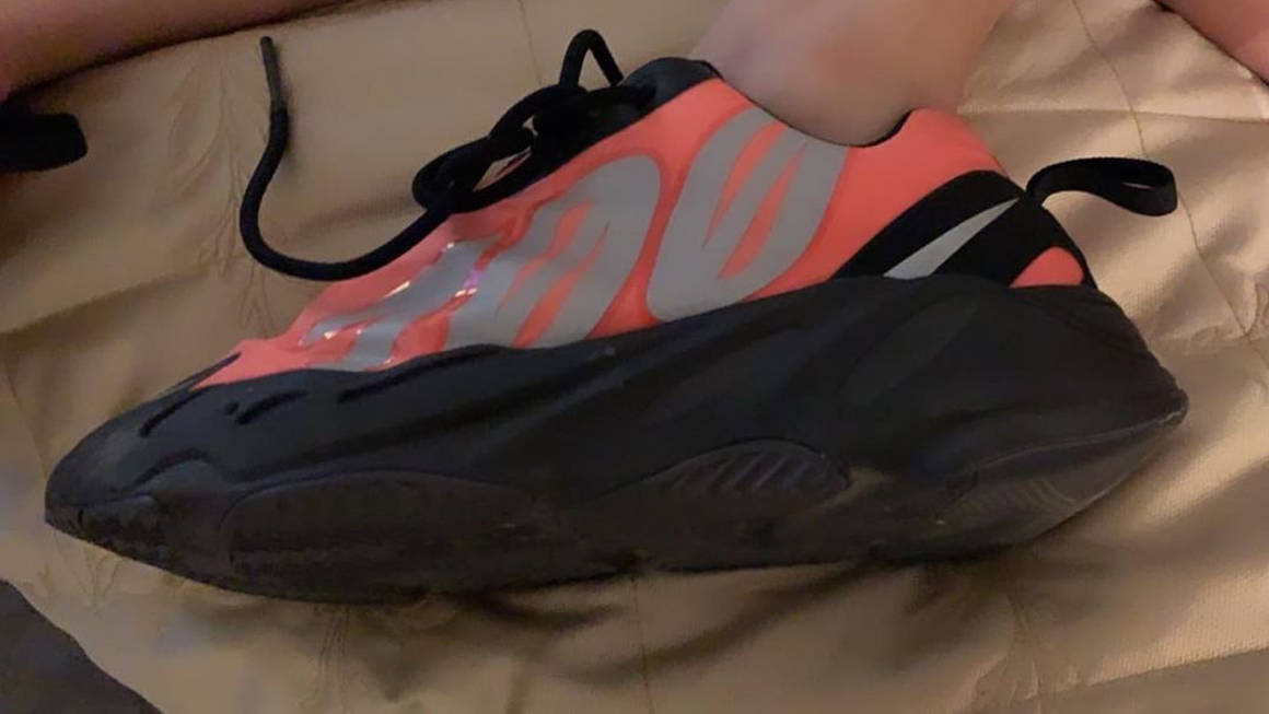 yeezy mnvn black on feet