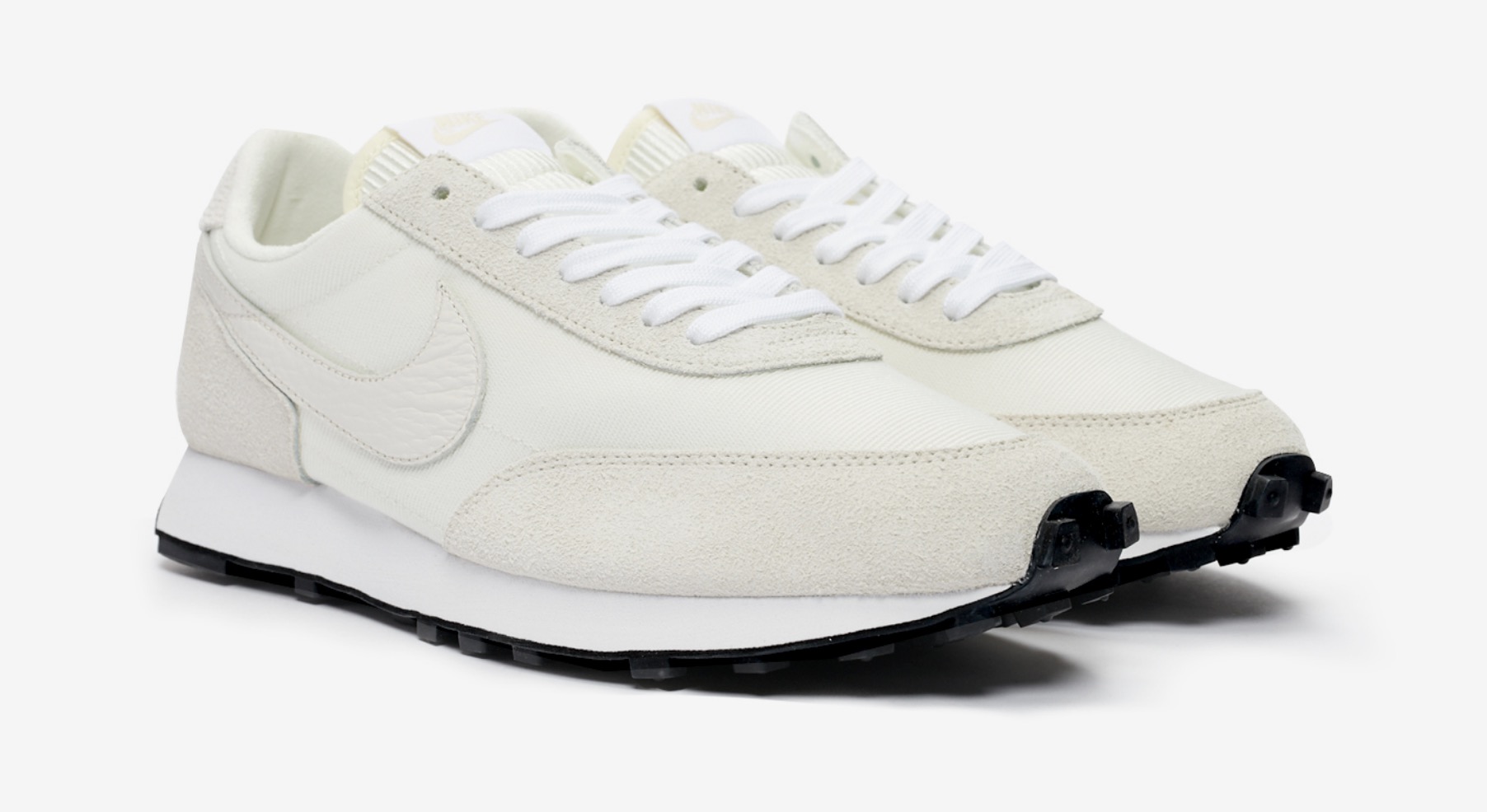 Keep It Classic And Cool In This White Nike Daybreak 22