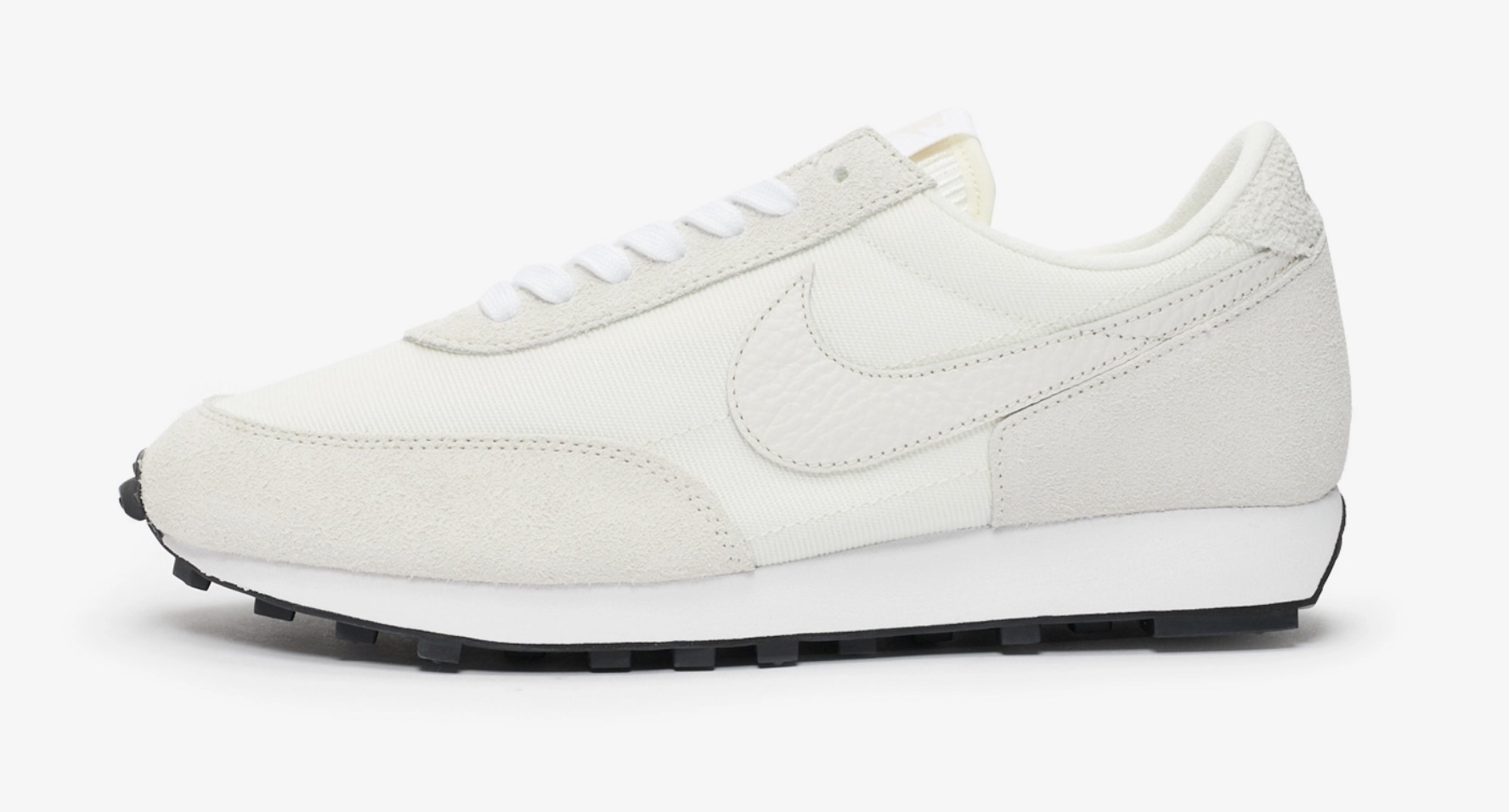 Keep It Classic And Cool In This White Nike Daybreak 5