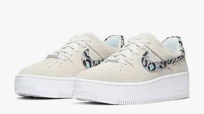 nike air force 1 sage trainers in white and yellow