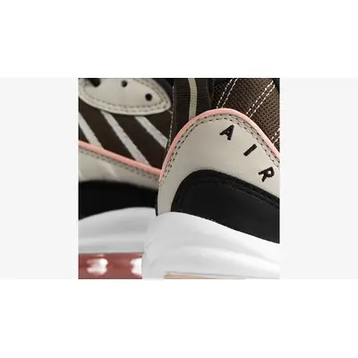 Nike nike fingertrap max reflective silver black shoes Khaki Sand AH6799-301 middle
