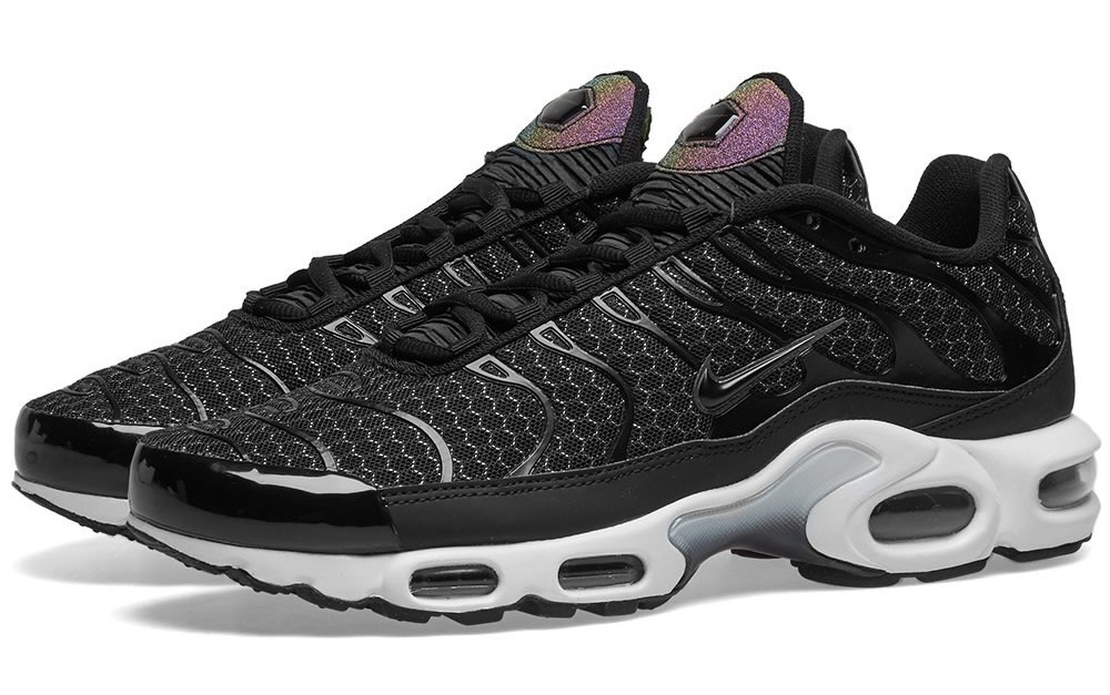 Nike Air Max Plus Black White.