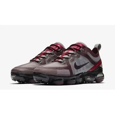 Vapormax deals flyknit maroon