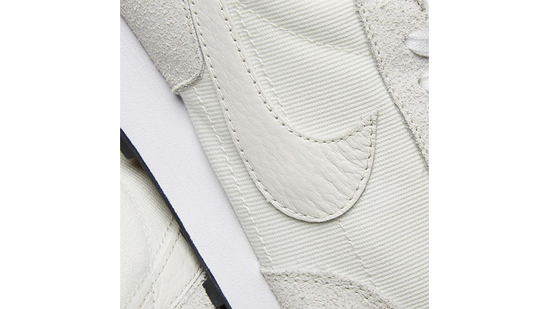 Nike Daybreak Sail CT3441-100 middle