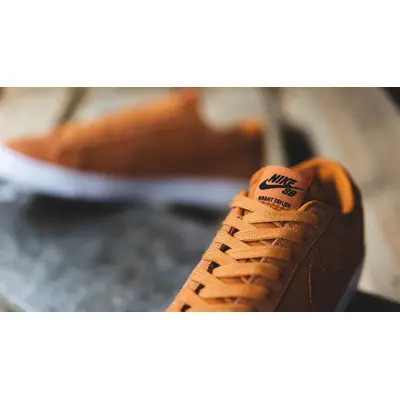 nike sb blazer low orange