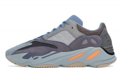 Yeezy 700 CARBLU