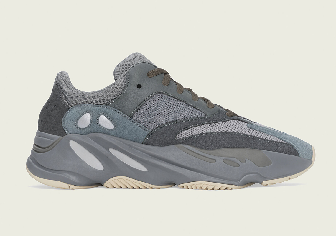 adidas-yeezy-boost-700-teal-blue-fw2499-1