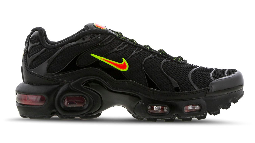 _0004_Nike Tuned Air Max Plus Black Orange