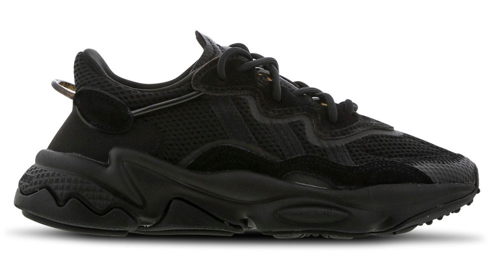 _0010_adidas Ozweego Triple Black