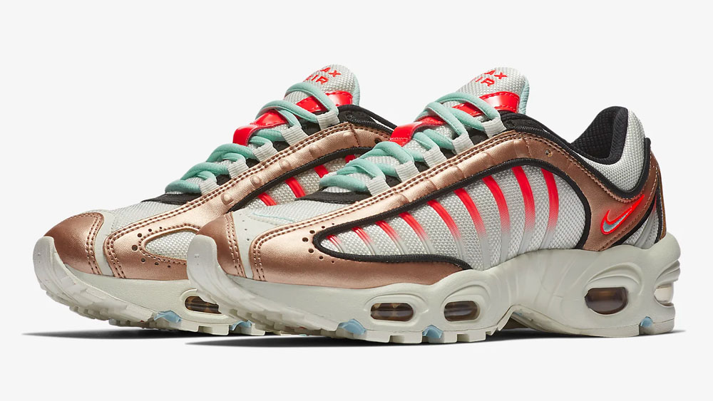 _0012_Nike Air Max Tailwind IV Metallic Red Bronze_Teal Tint CT3427-900