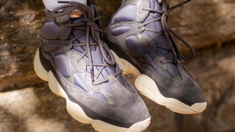 adidas yeezy 500 on feet