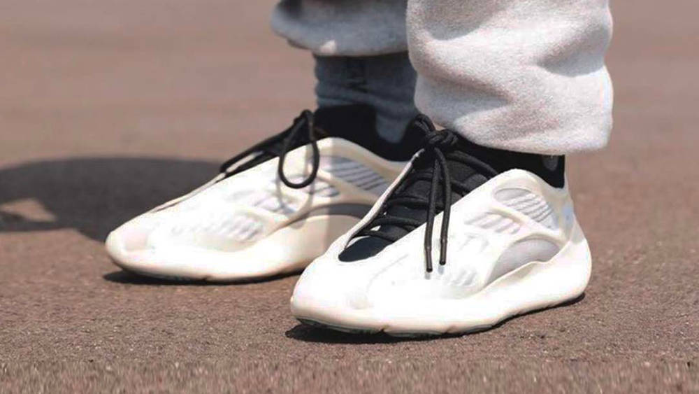 Yeezy 700 V3