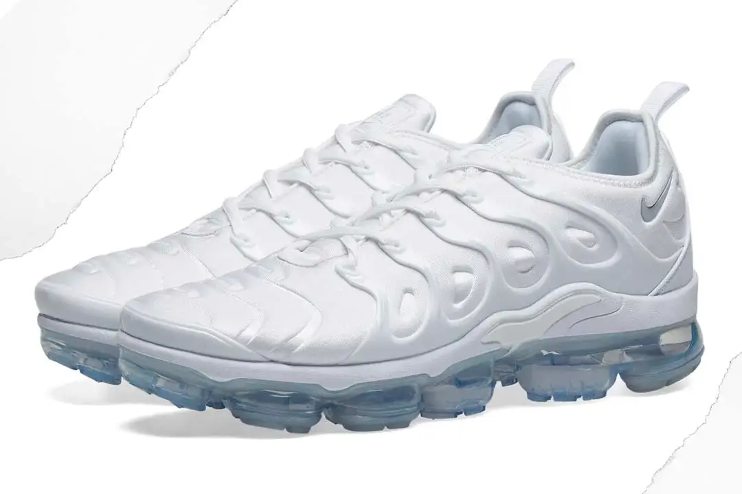 Air vapormax plus black hotsell friday sale