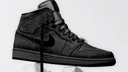 First Look At The CLOT x Air Jordan 1 "Triple Black" First Look At The CLOT x Air Jordan 1 "Triple Black"