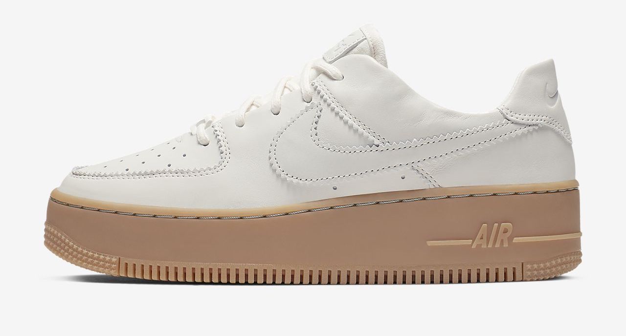 Air Force 1 Sage Low Pale Ivory side